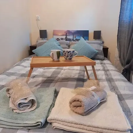 Apartment Romance In
